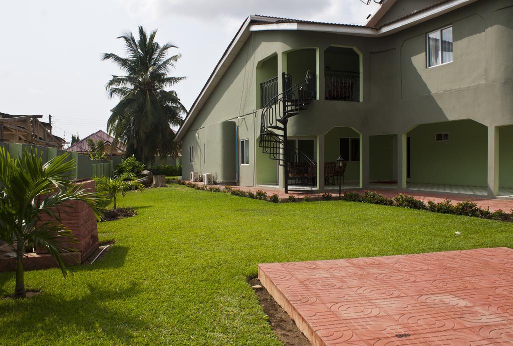 Quest Lodge Accra Ngoại thất bức ảnh