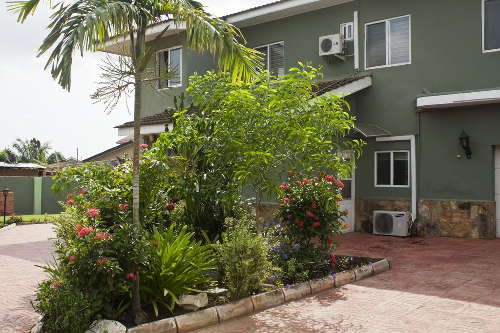 Quest Lodge Accra Ngoại thất bức ảnh