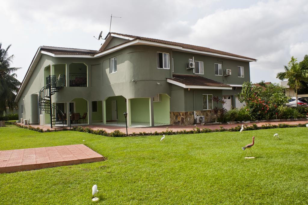 Quest Lodge Accra Ngoại thất bức ảnh