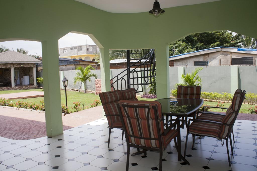 Quest Lodge Accra Ngoại thất bức ảnh