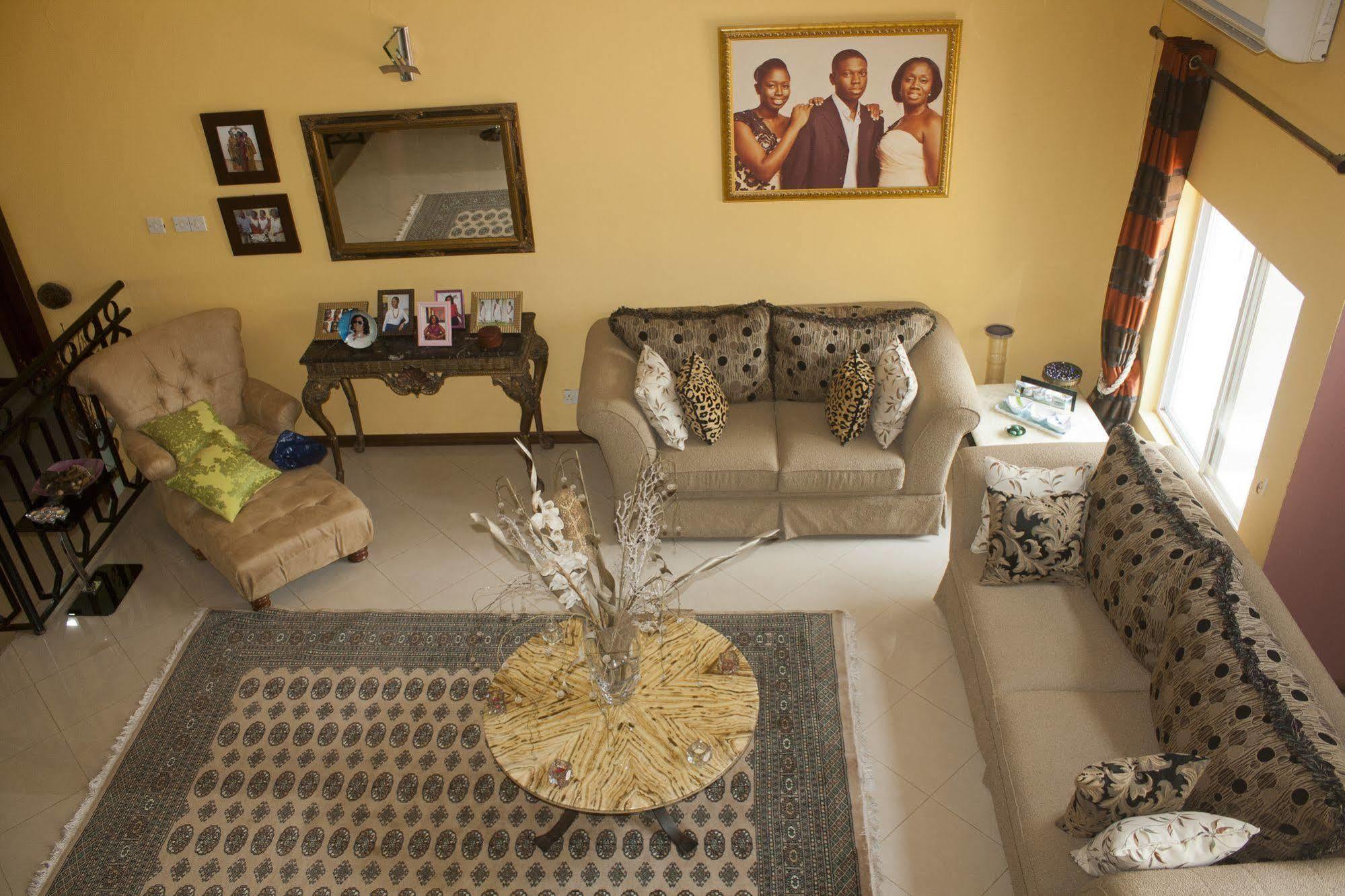 Quest Lodge Accra Ngoại thất bức ảnh